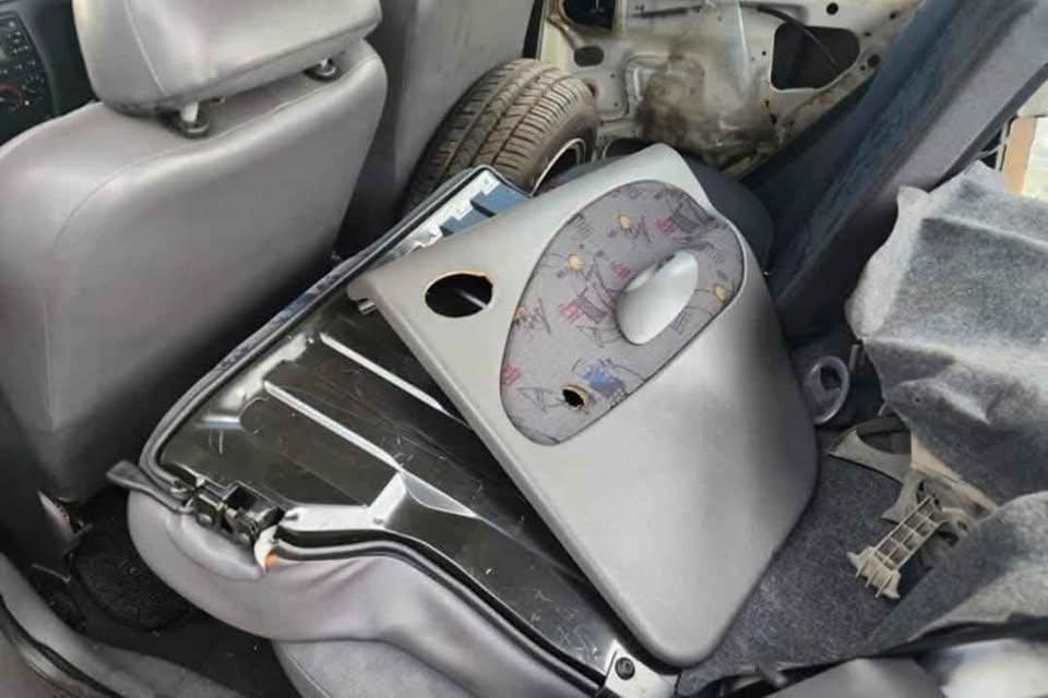 2001 ford fiesta 121 stripping for parts my number WhatsApp or cell