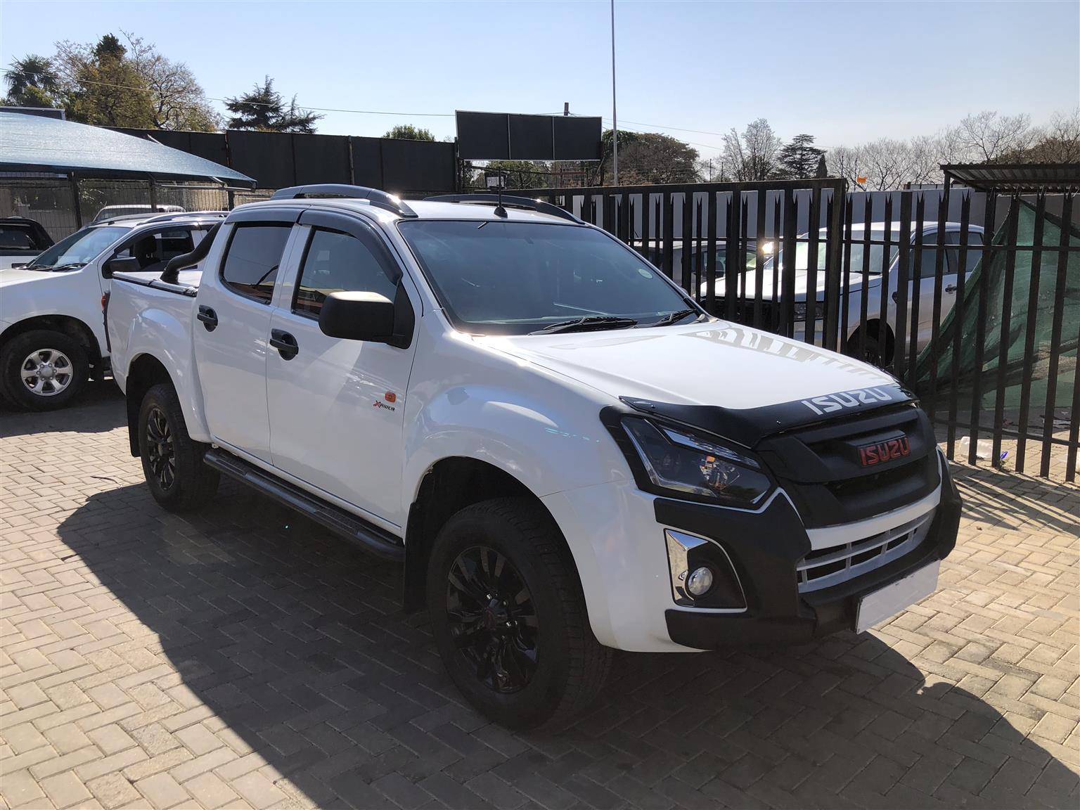 Used 2018 Isuzu KB 250D-Teq double cab X-Rider - Private Seller Used 2018 Isuzu KB 250D-Teq double cab X-Rider - Private Seller