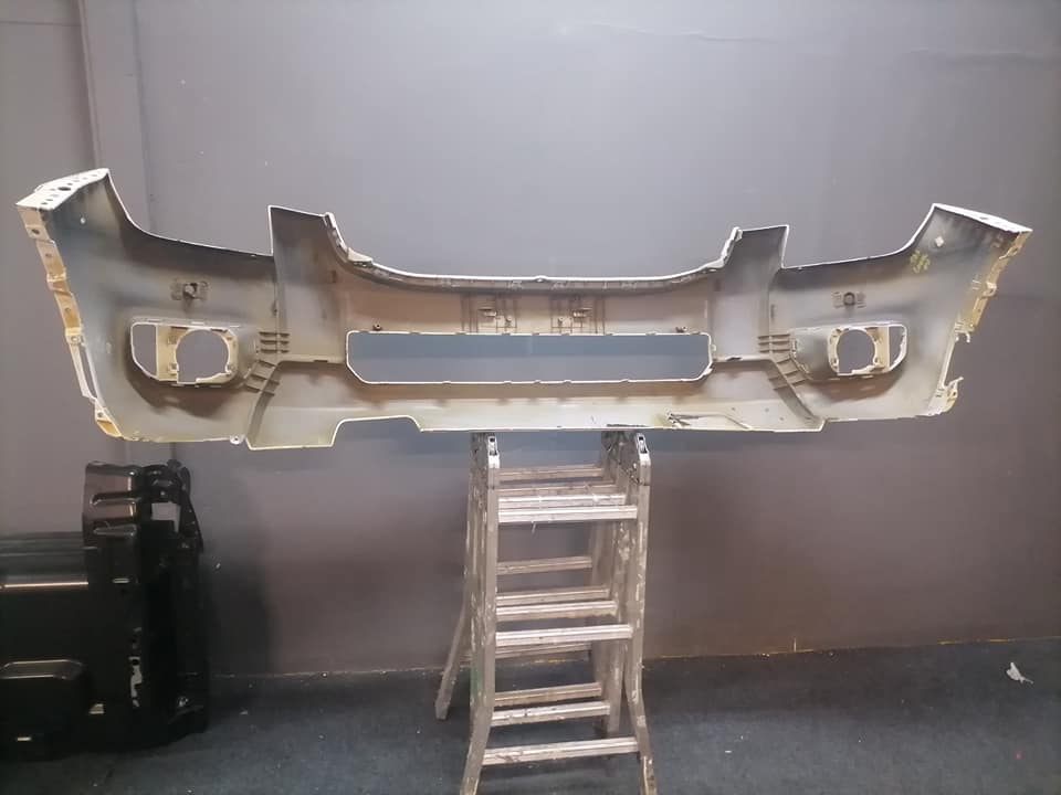Ford Ranger T9 white bumper DM or contact number in the description for assistance. - Private Seller