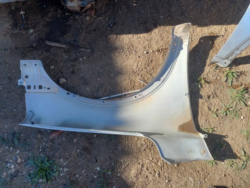 VOLVO XC90 D5 06-14 FRONT FENDERS