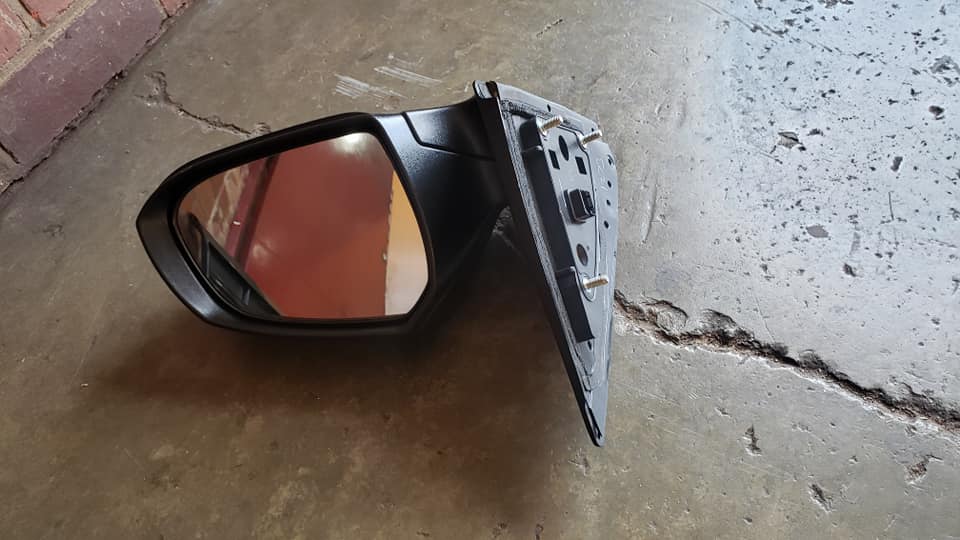 Hyundai Assent Side mirror RH - Private Seller Hyundai Assent Side mirror RH - Private Seller