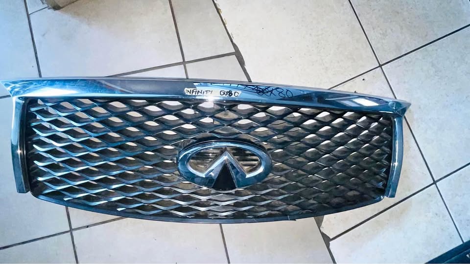Infiniti QX80 grill 2015/17 - Private Seller Infiniti QX80 grill 2015/17 - Private Seller