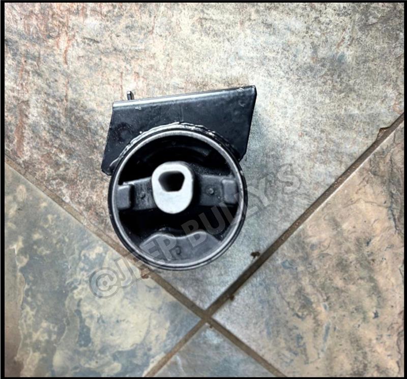 Dodge Caliber Front Engine Mountings - Private Seller Dodge Caliber Front Engine Mountings - Private Seller