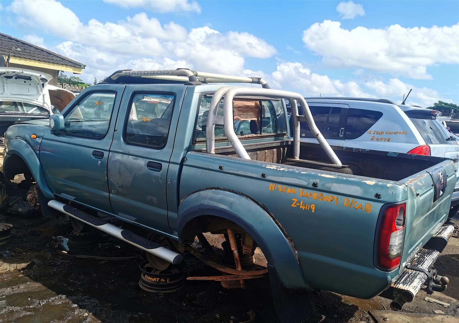 Nissan Hardbody 2.4 D/Cab - Stripping for Spares