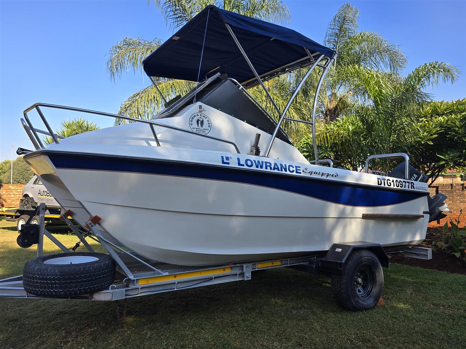 Cobra Cat 525 Refurbished boat