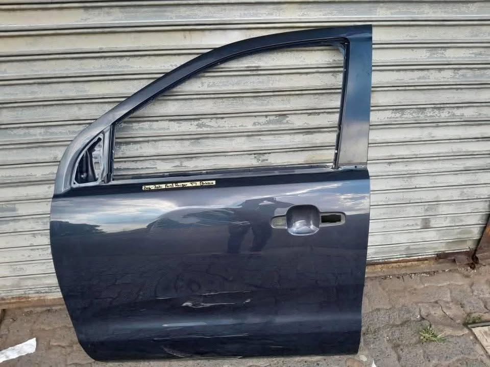2016-2020 FORD RANGER T7 LEFT FRONT DOOR FOR SALE