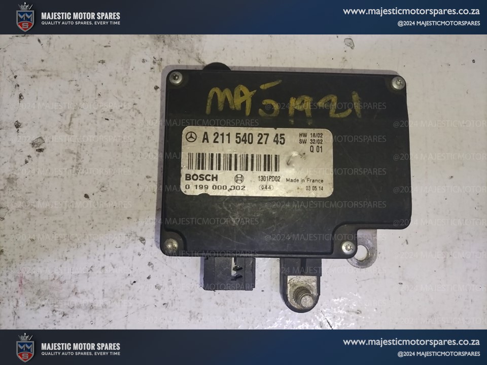 Mercedes-Benz E270 W211 Trunk Battery Load Control Modules for Sale - Private Seller
