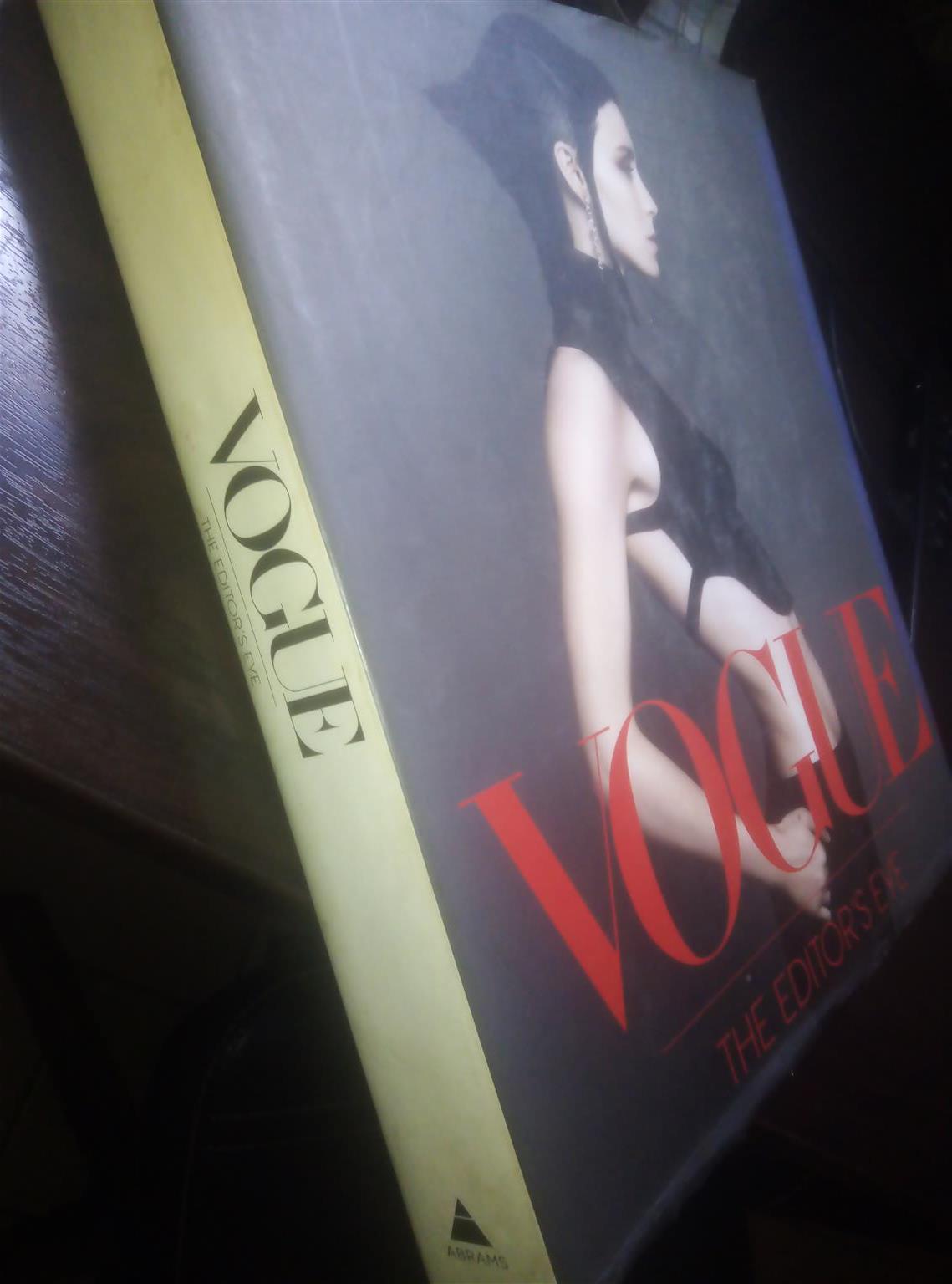 VOGUE