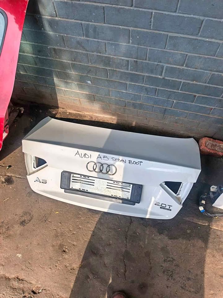 Audi A5 sedan bootlid - Private Seller Audi A5 sedan bootlid - Private Seller