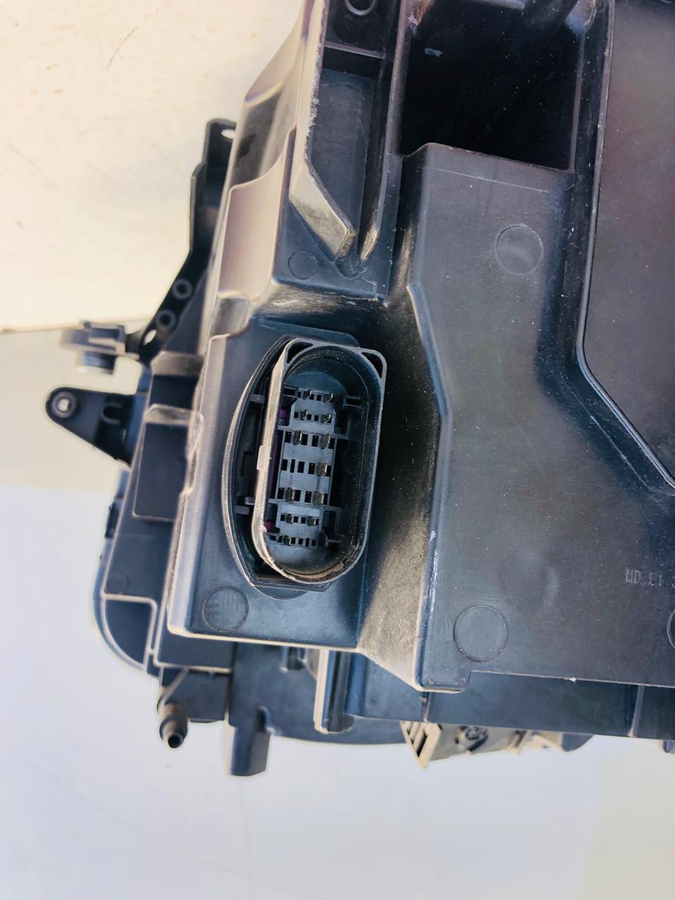VW Tiguan MK2 R-line right side LED xenon headlight (20-23) - Private Seller VW Tiguan MK2 R-line right side LED xenon headlight (20-23) - Private Seller