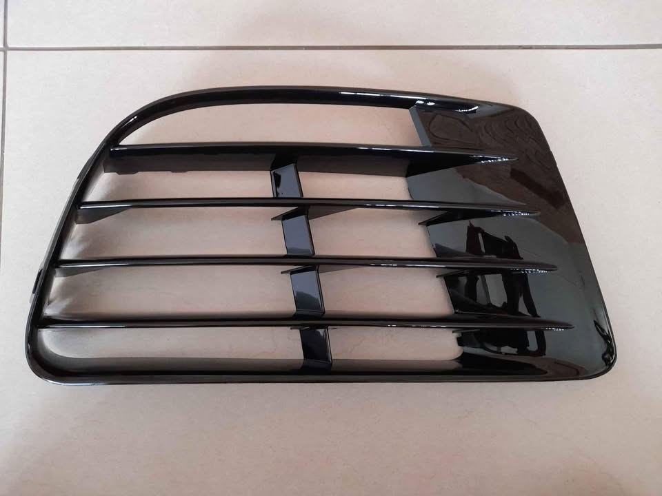 VW POLO 6 R20 R LINE FRONT BUMPERS SIDE GRILLES FORSALE