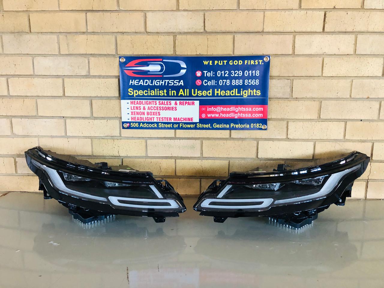 Range Rover Evoque L551 left and right side xenon headlights - Private Seller