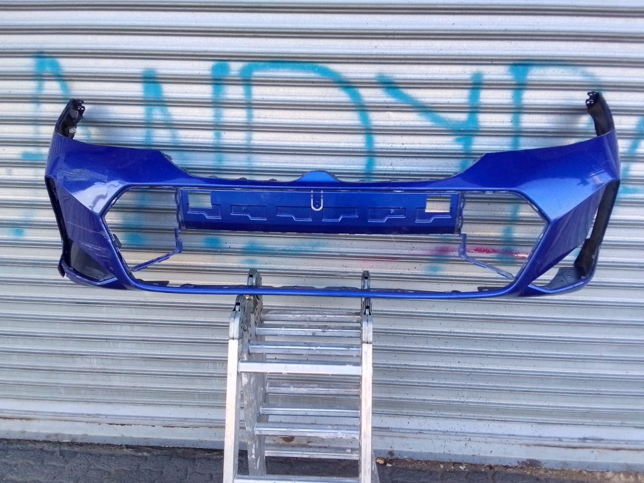 ( 2022-2024) BMW 3.SERIES G20 FRONT BUMPER - Private Seller