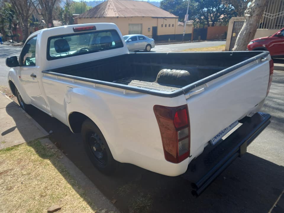 2019 ISUZU DMAX 250C ENGINE DIESEL, S/C FLEETSIDE, MANUAL, WHITE COLOR, MILEAGE
