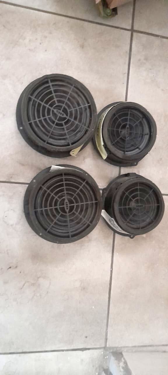 AUDI Q3 DOOR SPEAKER - Private Seller