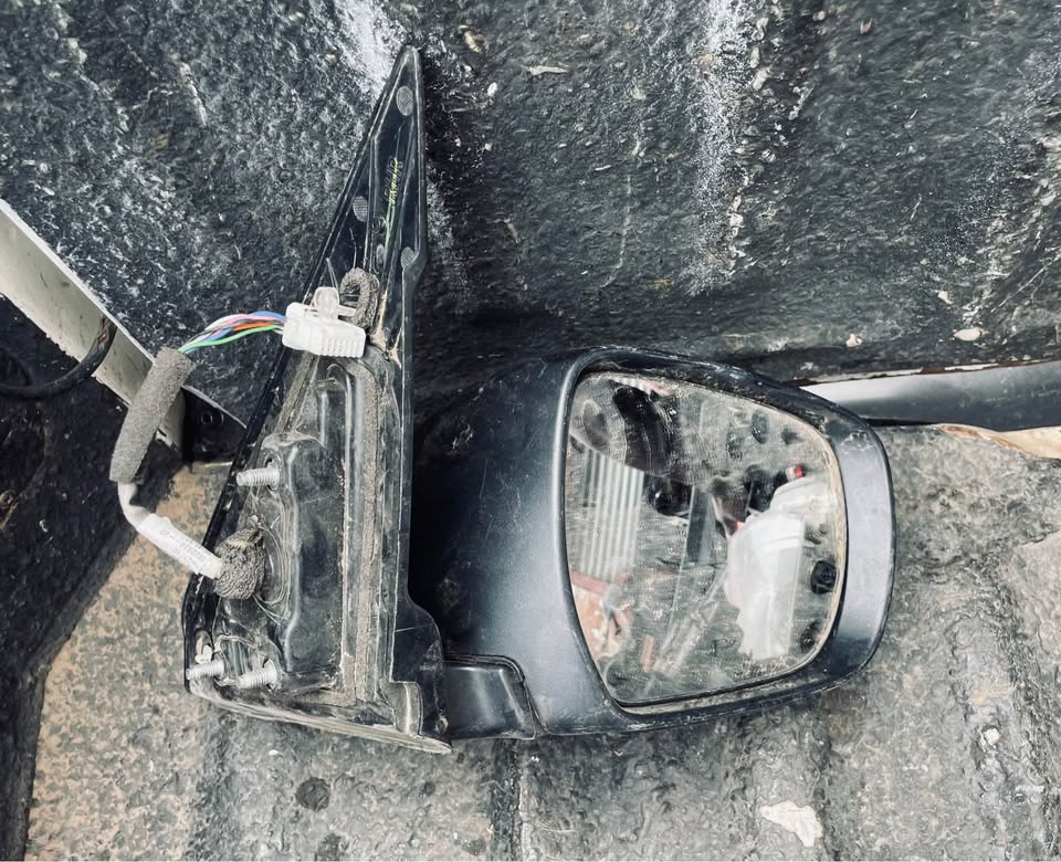 Toyota Urban Cruiser side mirror - Private Seller Toyota Urban Cruiser side mirror - Private Seller