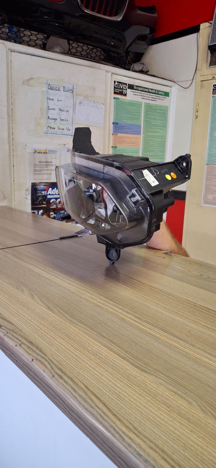 2023 RENUALT KIGER HEADLIGHT RIGHTSIDE FOR SALE IN GOOD CONDITION - Private Seller