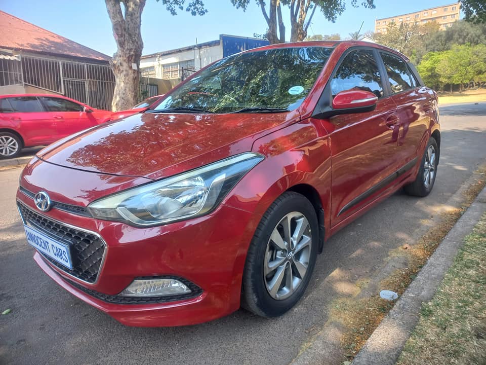2016 HYUNDAI i20 FLUID 1.4 ENGINE PETROL, AUTOMATIC, MILEAGE 90000KMS, MAROON COLOR