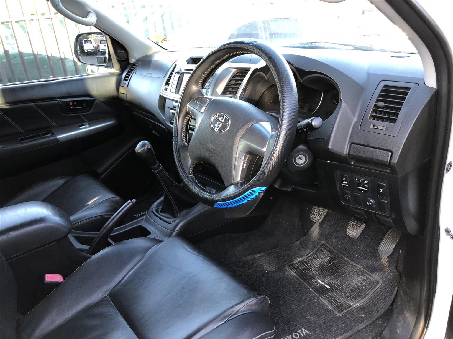 2015 Toyota Hilux 3.0D-4D Raider Legend 45 Double Cab 4X2 Manual For Sale