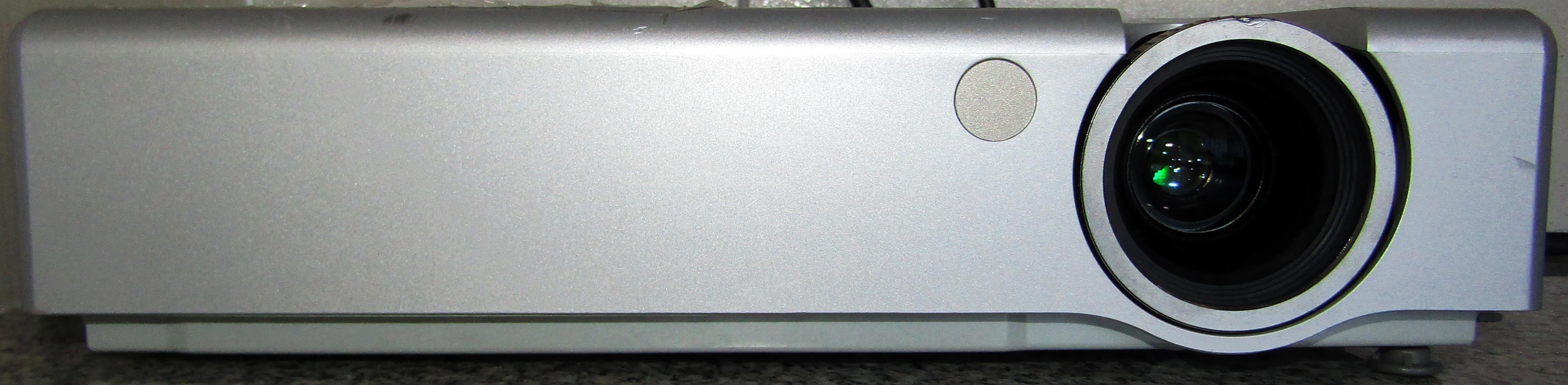 Panasonic PT-LB60EA LCD Projector - for spares or repairs only!