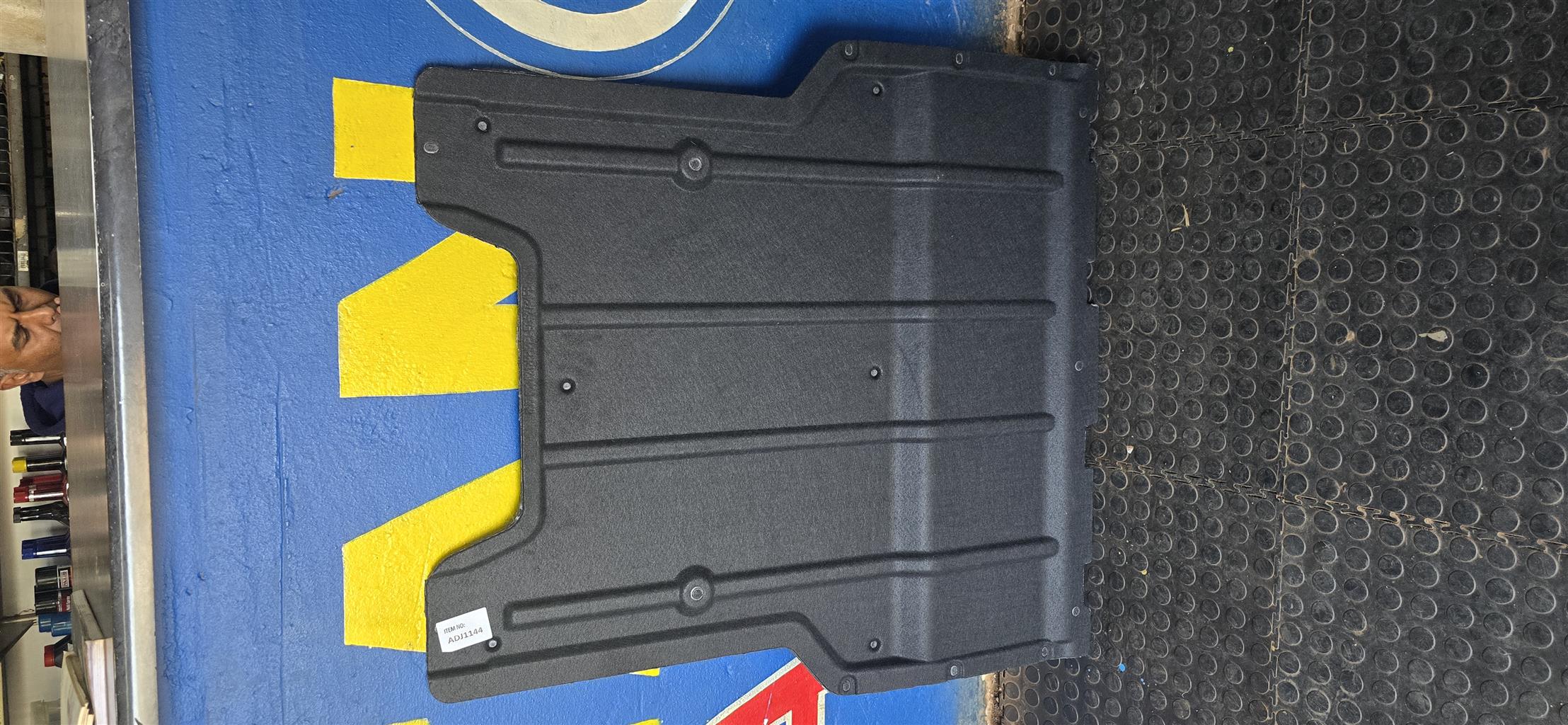 New stock arrivals  Lower engine cover  Audi q3 - Private Seller