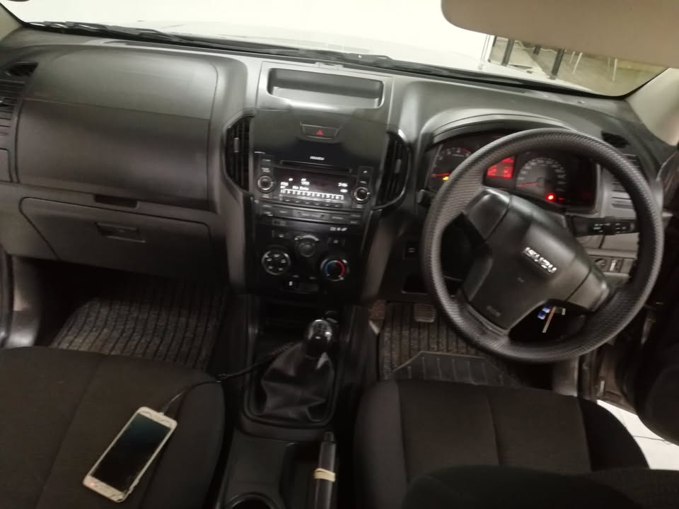 Used Isuzu KB 250D-Teq Extended cab Hi-Rider - Private Seller Used Isuzu KB 250D-Teq Extended cab Hi-Rider - Private Seller