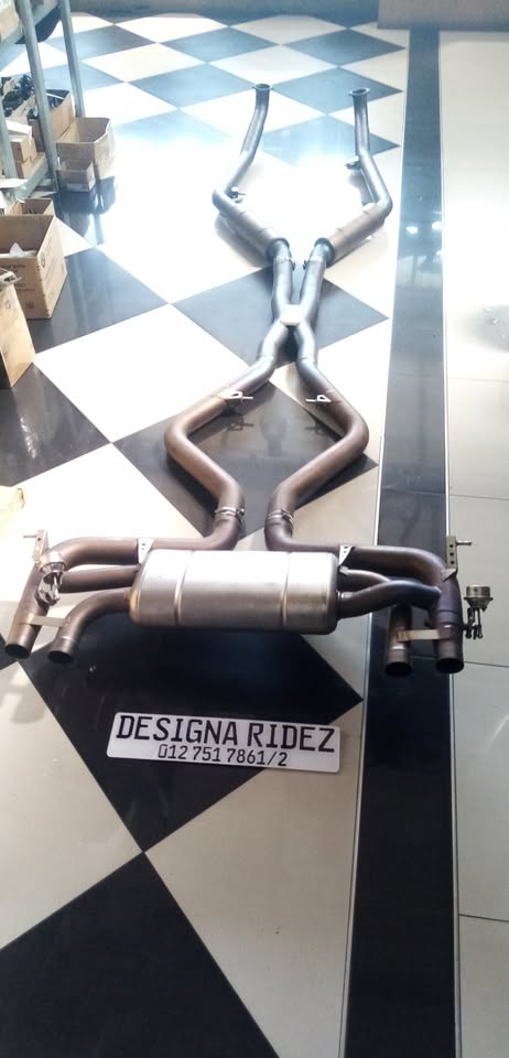 BMW EXHAUST FOR X6M OEM AKRAPOVC EXHAUST - Private Seller BMW EXHAUST FOR X6M OEM AKRAPOVC EXHAUST - Private Seller