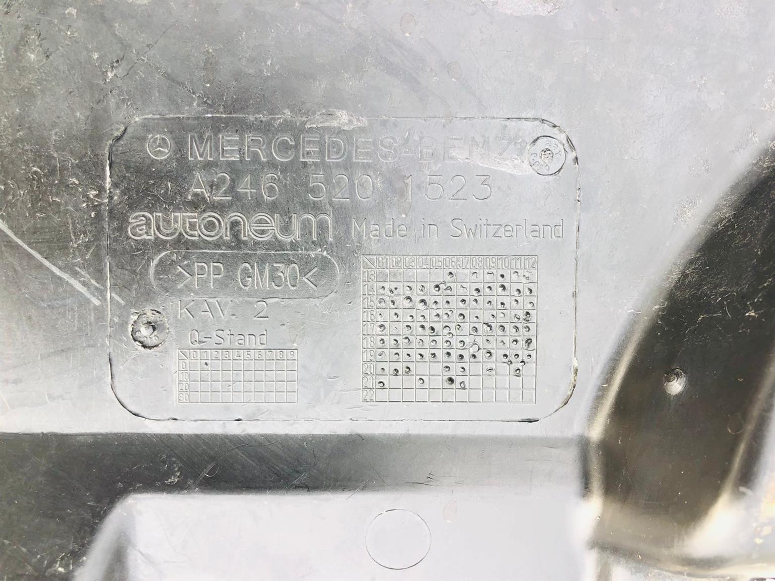 Mercedes Benz GLA X156 engine cover or central undertray - Private Seller Mercedes Benz GLA X156 engine cover or central undertray - Private Seller