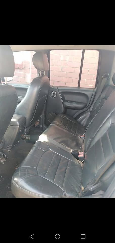 2.8 Jeep cherokee leather Seats for sale - Private Seller 2.8 Jeep cherokee leather Seats for sale - Private Seller