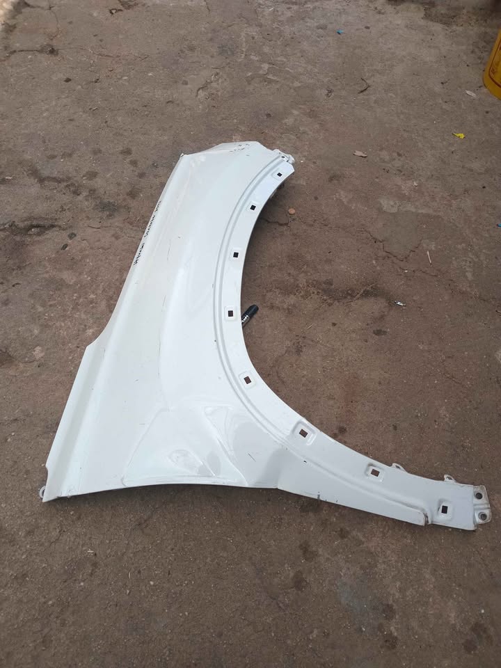 Hyundai santafe 2022 right side fender - Private Seller Hyundai santafe 2022 right side fender - Private Seller