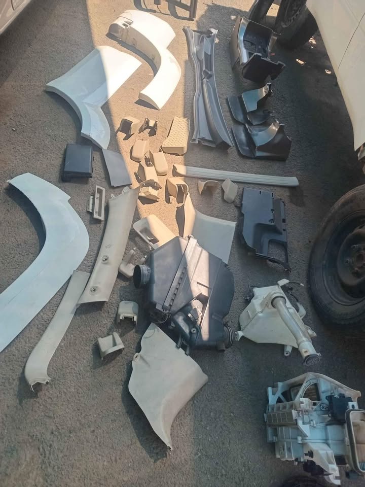 2004 Toyota Prado 120 series body parts for sale @ circle 7 used parts - Private Seller 2004 Toyota Prado 120 series body parts for sale @ circle 7 used parts - Private Seller