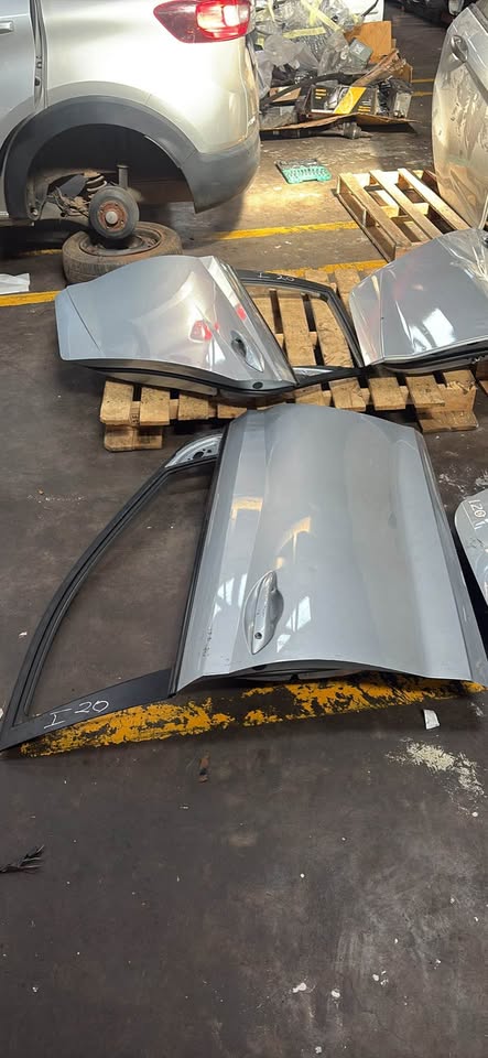 HYUNDAI I20 facelift tailgate doors boot taillight - Private Seller HYUNDAI I20 facelift tailgate doors boot taillight - Private Seller