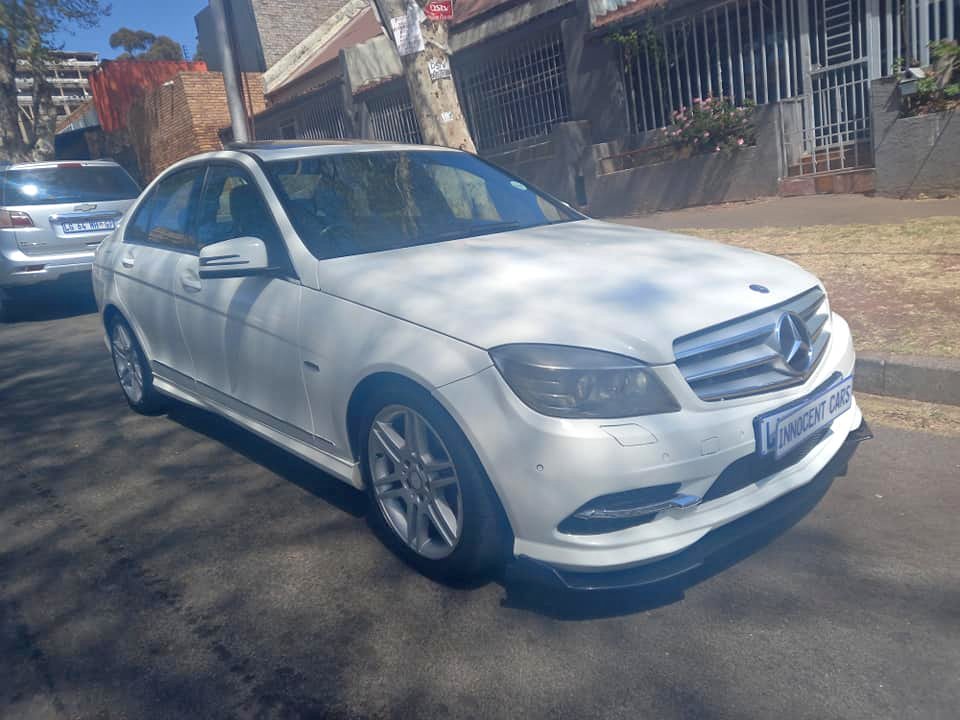 2012 MERCEDES-BENZ C180 ENGINE PETROL, AUTOMATIC, MILEAGE 106000KMS, WHITE COLOR