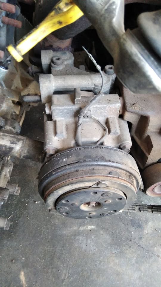 RENAULT SCENIC AIRCON PUMP FOR SALE - Private Seller RENAULT SCENIC AIRCON PUMP FOR SALE - Private Seller