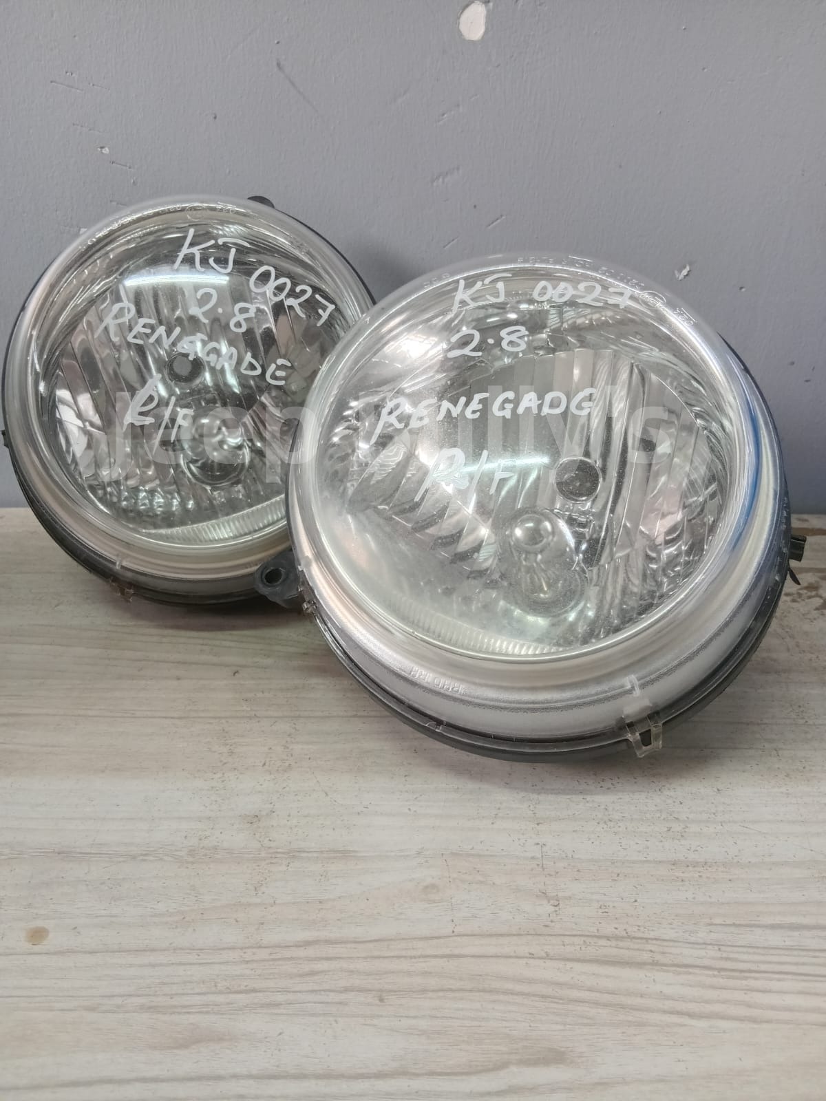 Used Head Lights From Jeep Renegade | Working Condition - Private Seller Used Head Lights From Jeep Renegade | Working Condition - Private Seller