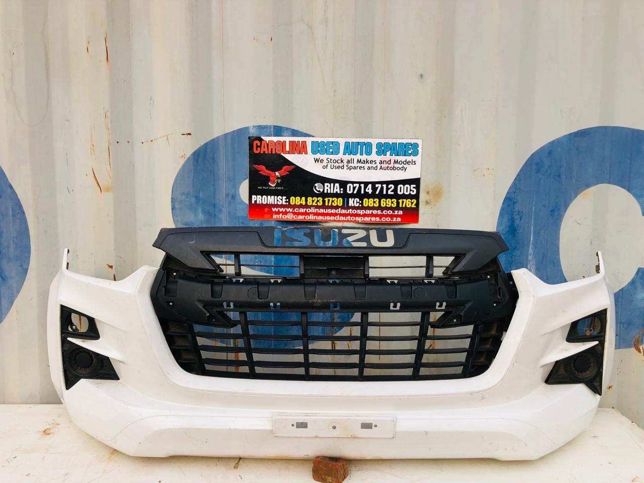 Isuzu D-max complete front bumper, foglight cover and radiator grill - Private Seller Isuzu D-max complete front bumper, foglight cover and radiator grill - Private Seller