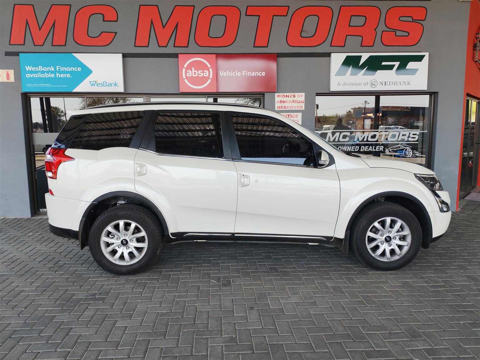 Used 2018 Mahindra XUV500 2.2CRDe W10 - Private Seller