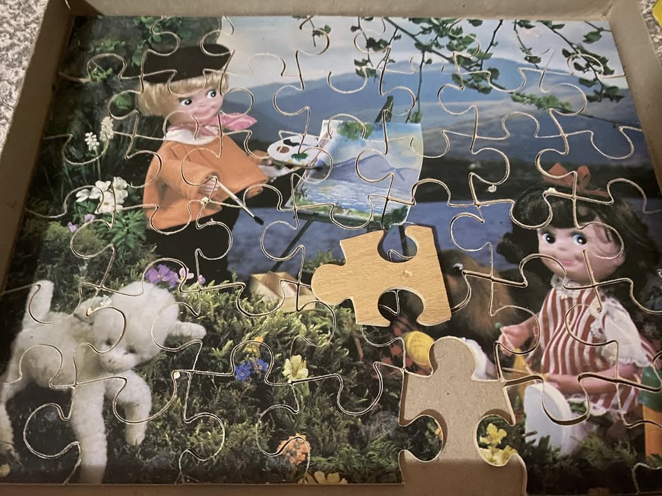 R500 - 1970’s Vintage wood 42 piece