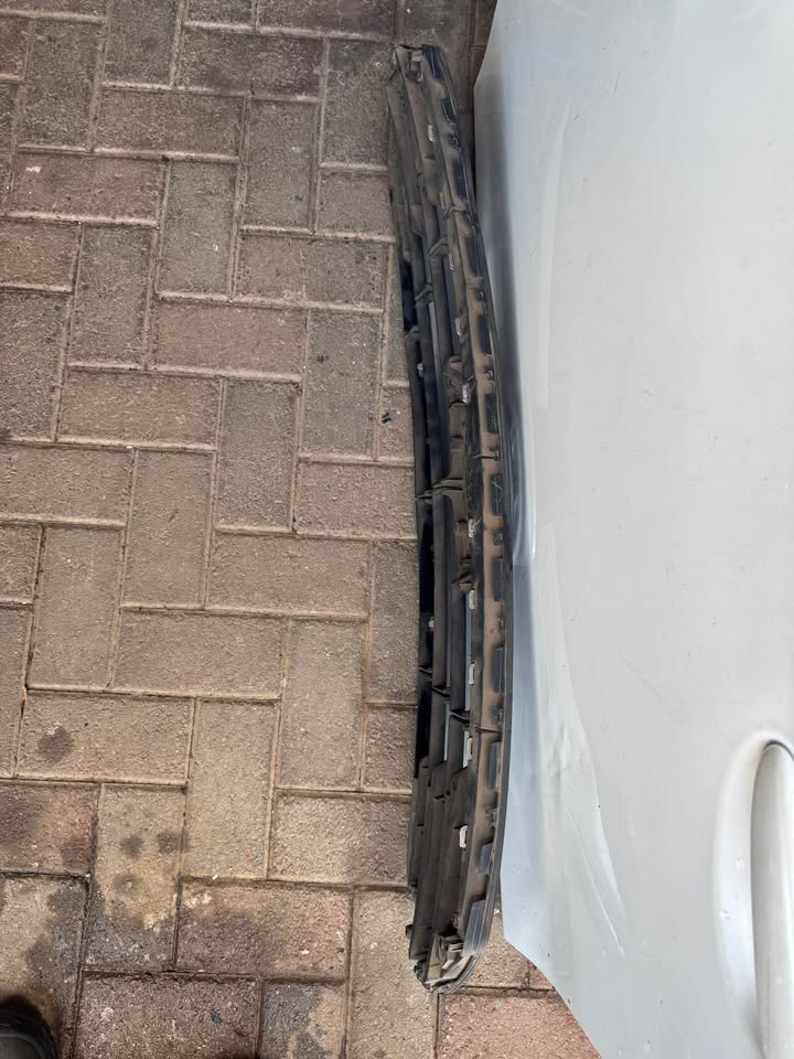 Hyundai Creta Main Front Bumper Grill - Private Seller Hyundai Creta Main Front Bumper Grill - Private Seller