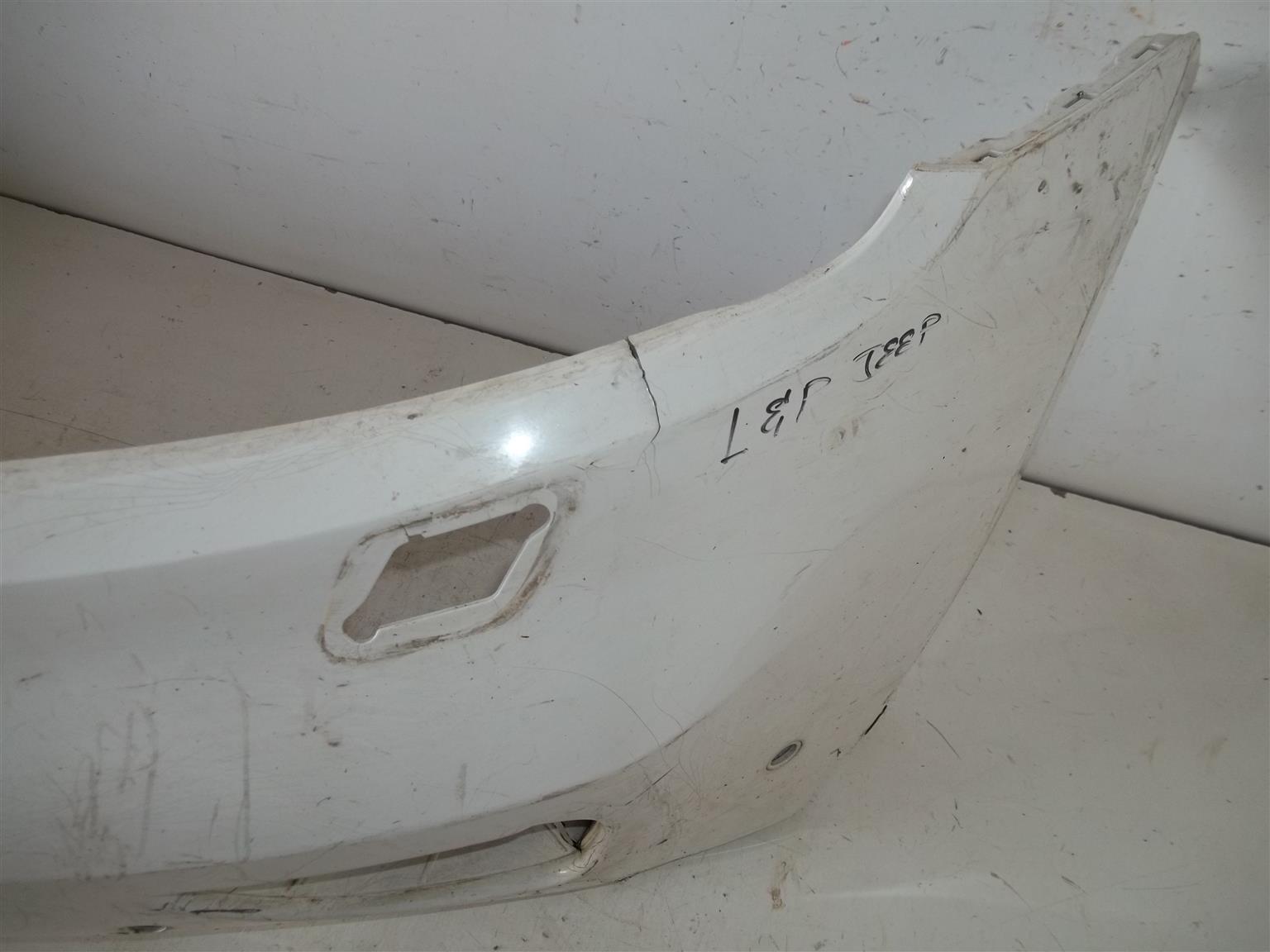 Jeep Grand Cherokee '11-'14 front bumper - Private Seller