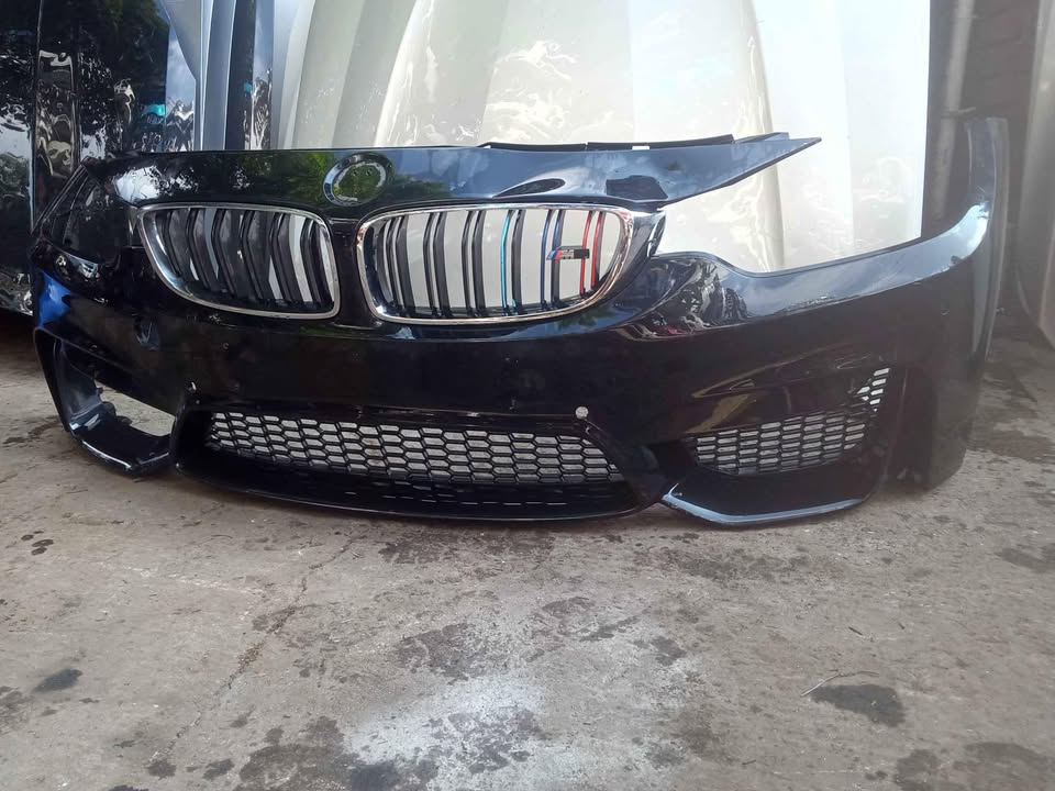 BMW M4 FRONT BUMPER - Private Seller BMW M4 FRONT BUMPER - Private Seller
