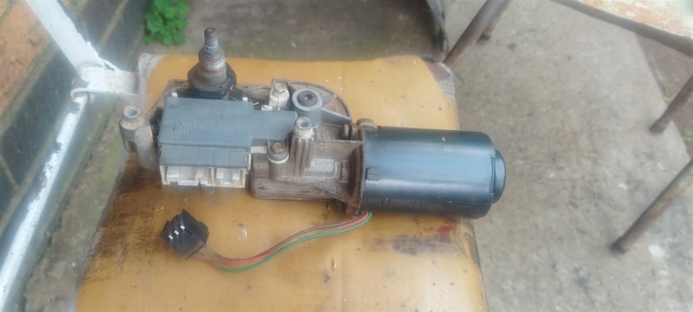 Wiper motor front - Private Seller