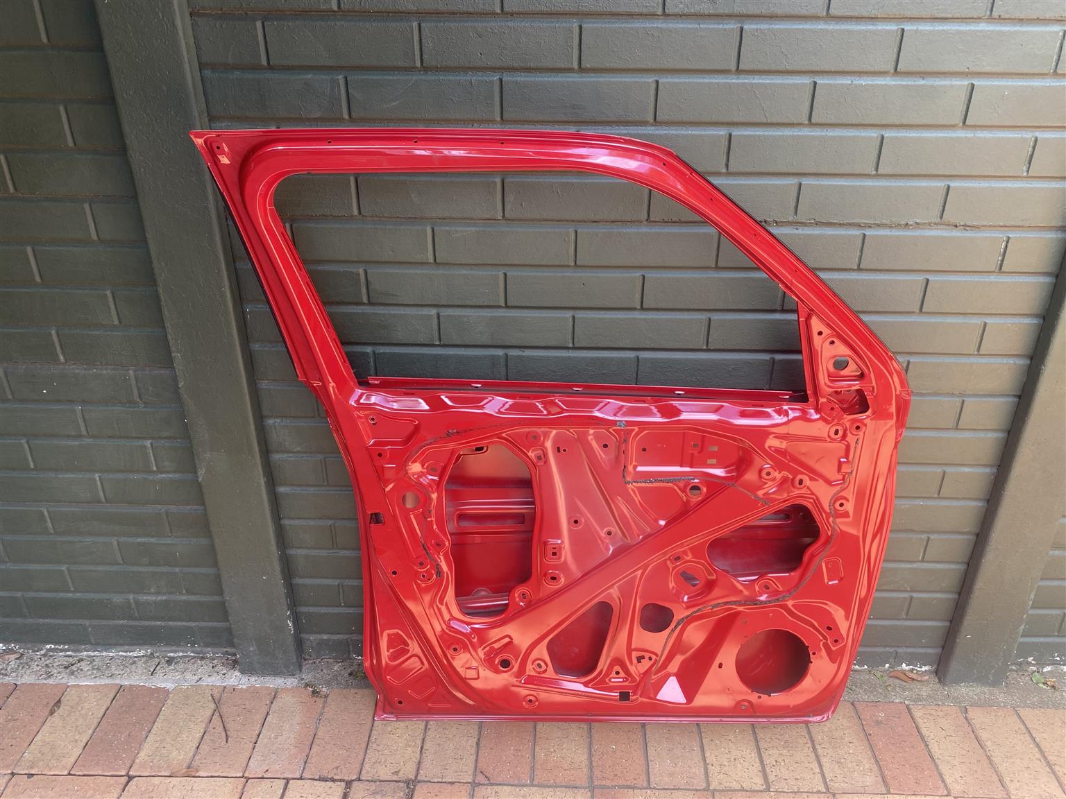2025 SUZUKI SWIFT LEFT FRONT DOOR SHELL FOR SALE. IN PRISTINE CONDITION - Private Seller 2025 SUZUKI SWIFT LEFT FRONT DOOR SHELL FOR SALE. IN PRISTINE CONDITION - Private Seller