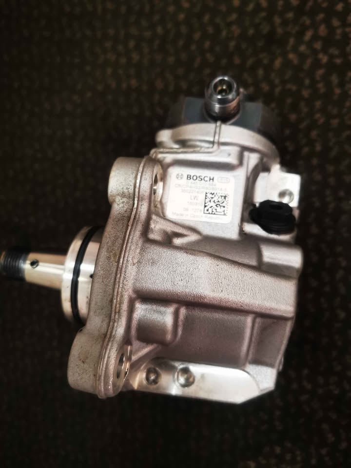 Genuine Bosch High Pressure Diesel Fuel Injector Pump - Private Seller