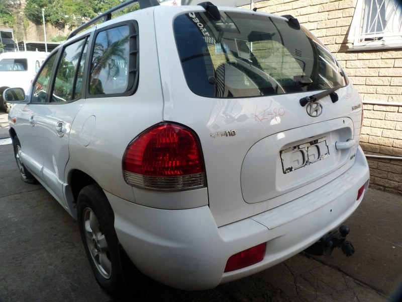 Hyundai Santa-Fe V6 GLS 2.7 AT G6B White - 2006 SPARESBOYZ STRIPPING FOR SPARES - Private Seller Hyundai Santa-Fe V6 GLS 2.7 AT G6B White - 2006 SPARESBOYZ STRIPPING FOR SPARES - Private Seller