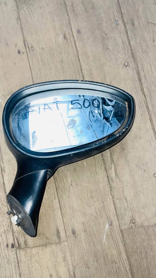 Fiat 500 side mirror - Private Seller Fiat 500 side mirror - Private Seller