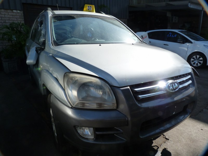 Kia Sportage 2.0 Manual Grey - 2007 STRIPPING FOR SPARES - Private Seller
