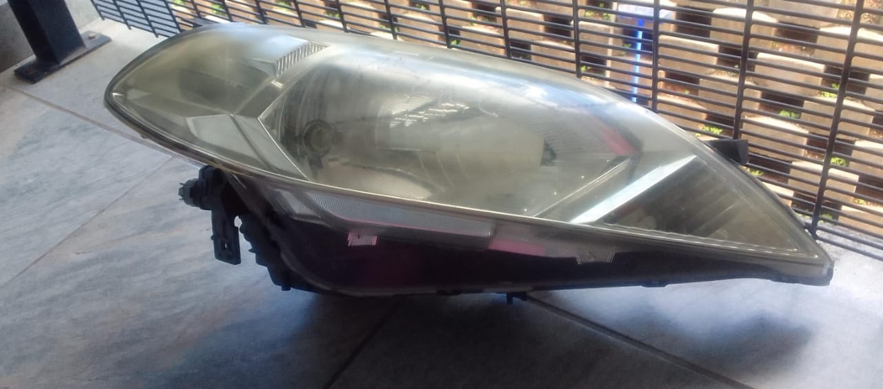 Honda FRV Headlight