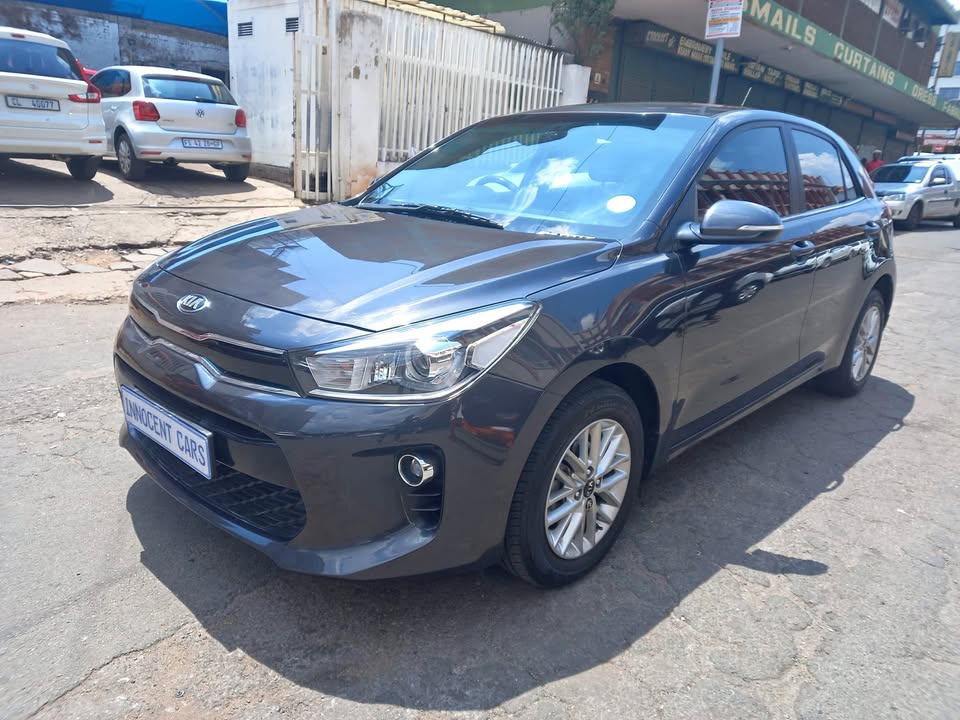 2018 KIA RIO, 1.2 PETROL, MANUAL TRANSMISSION 6SPEED, GREY COLOUR,  MILEAGE 86000KMS