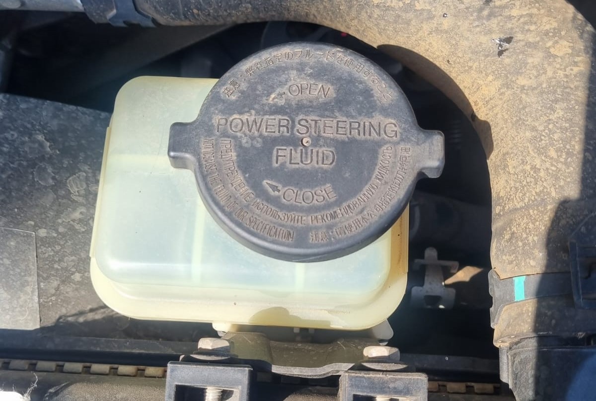 "Used Toyota Fortuner Antifreeze Bottle - Private Seller "Used Toyota Fortuner Antifreeze Bottle - Private Seller